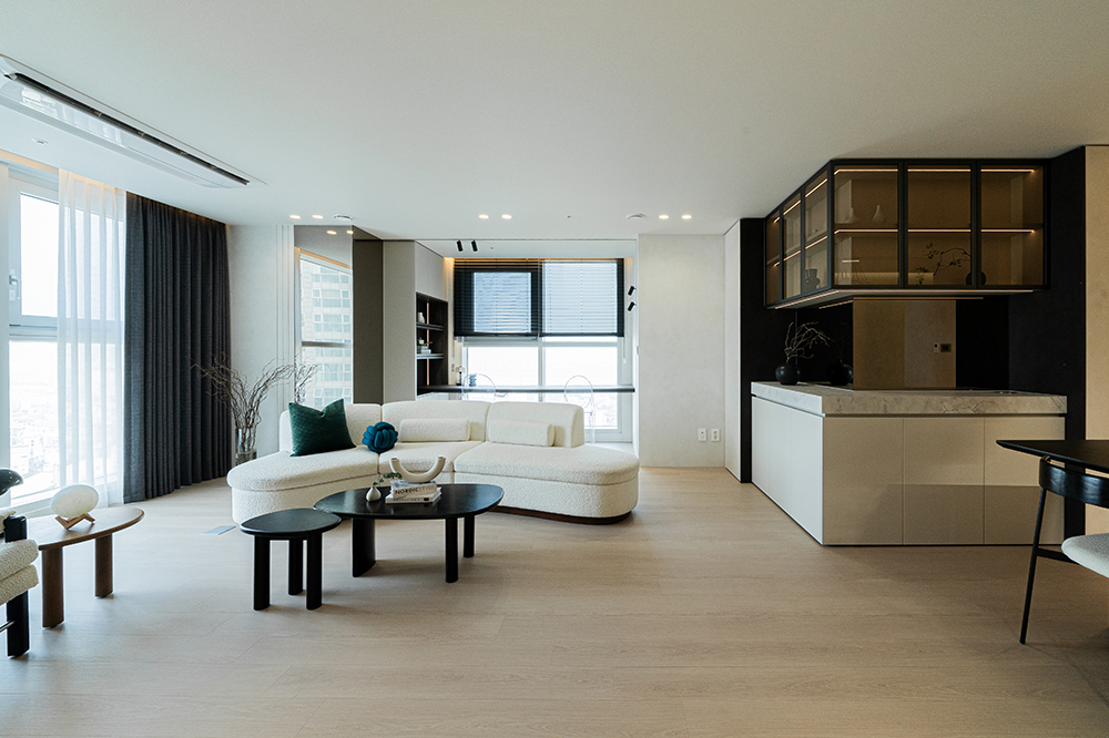 습기에 강한 예림보드 럭스 MR로 홈스타일링 완성 | 50평대 아파트 인테리어